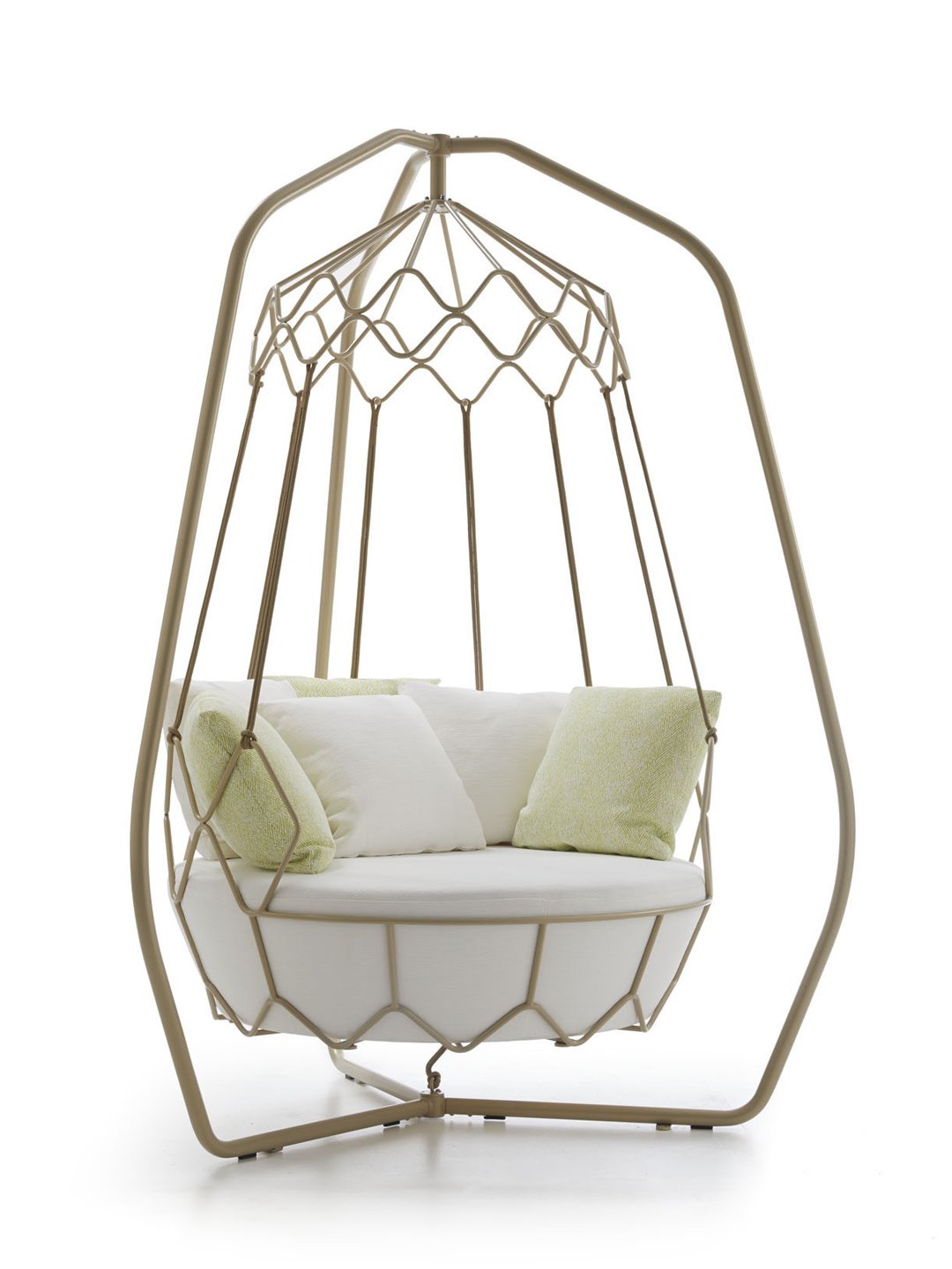 14_whitestudio_composition_image_2